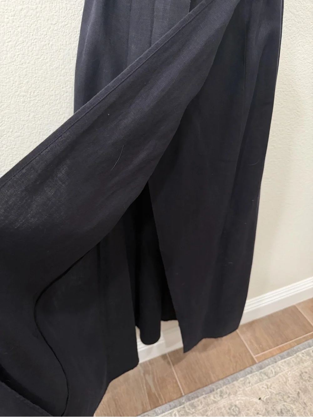 REFORMATION- Black Two-Piece Skirt & Crop Top Set/ linen fabric